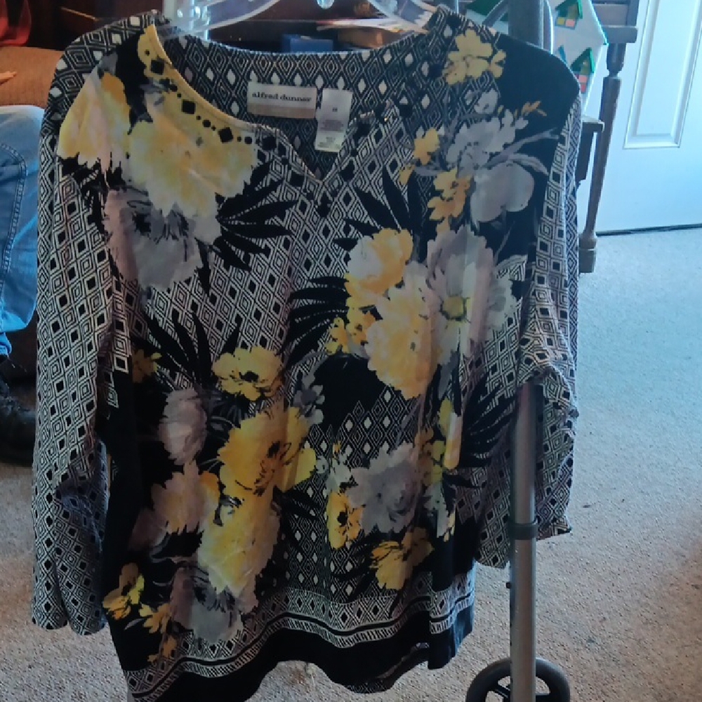 Alfred Dunner Yellow and Gray Patterned Blouse